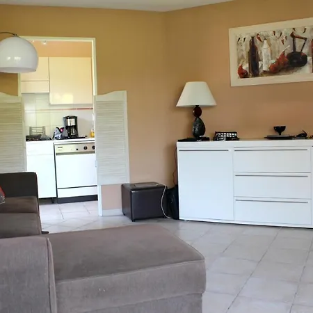 Studio Avenue Des Golfs * Сен-Рафаель